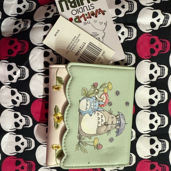 Totoro Green and Cream Crossbody Bag and Wallet Set comic con special 2023 - Picture 6 of 9
